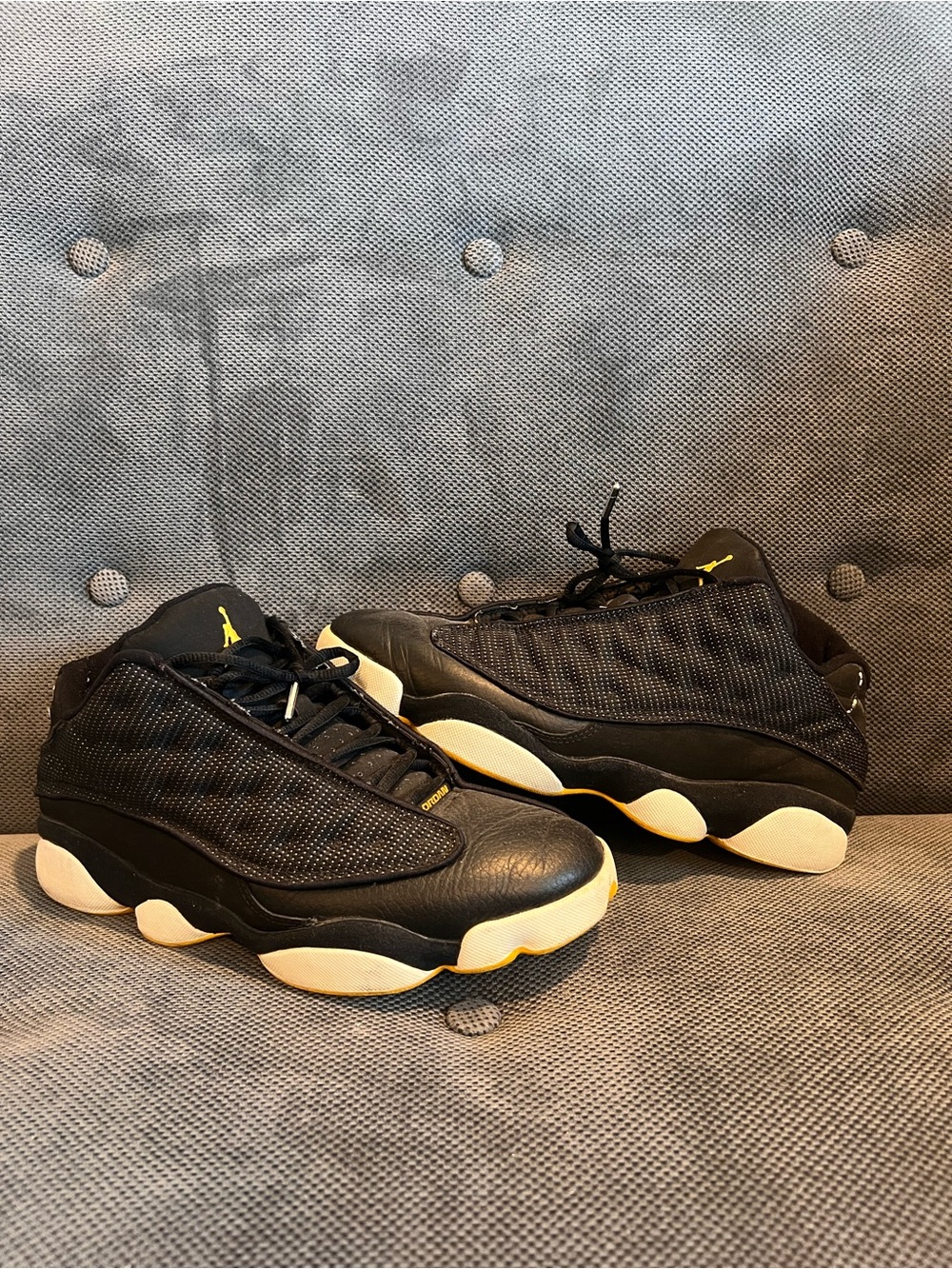 Air Jordan 13 Retro Low 'Black Varsity Maize size 9.5